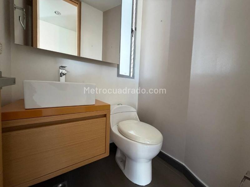 Modern 3BR Apartment in Lalinde - 9