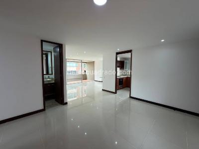 Apartamento de 3 alcobas en arriendo en El Poblado, Medellín, 140 m² · foto 5 de 19