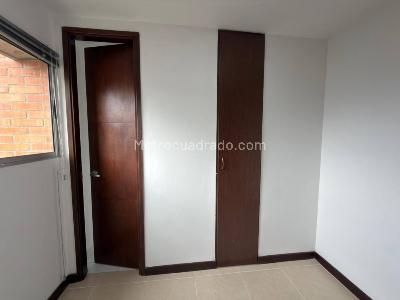 Apartamento de 3 alcobas en arriendo en El Poblado, Medellín, 140 m² · foto 6 de 19