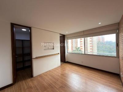 Apartamento de 3 alcobas en arriendo en El Poblado, Medellín, 140 m² · foto 10 de 19