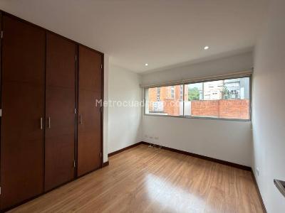 Apartamento de 3 alcobas en arriendo en El Poblado, Medellín, 140 m² · foto 16 de 19