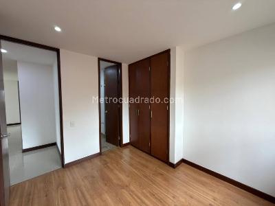 Apartamento de 3 alcobas en arriendo en El Poblado, Medellín, 140 m² · foto 17 de 19