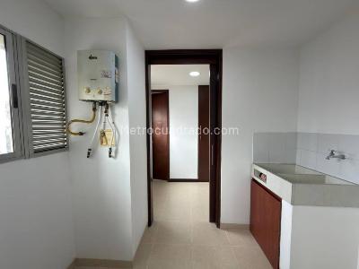 Apartamento de 3 alcobas en arriendo en El Poblado, Medellín, 140 m² · foto 18 de 19