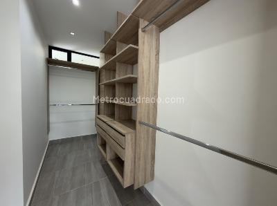 Apartamento en arriendo en San Lucas, Medellín · foto 10 de 12