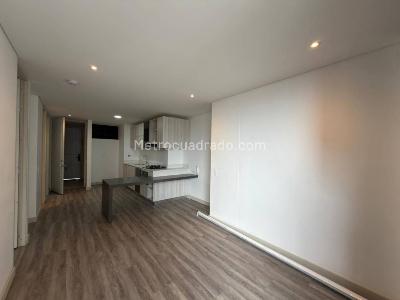 Apartaestudio en arriendo en El Tesoro, Medellín, 65 m² · foto 5 de 12