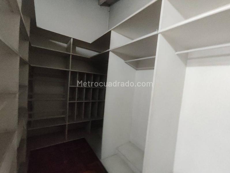 Casa de 5 Alcobas para Oficina en Aguacatala, Medellín - 5