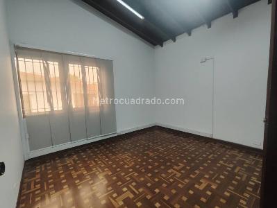 Casa de 5 alcobas en arriendo en La Aguacatala, Medellín, 440 m² · foto 12 de 20