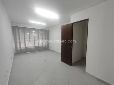 Casa de 5 alcobas en arriendo en La Aguacatala, Medellín, 440 m² · foto 20 de 20
