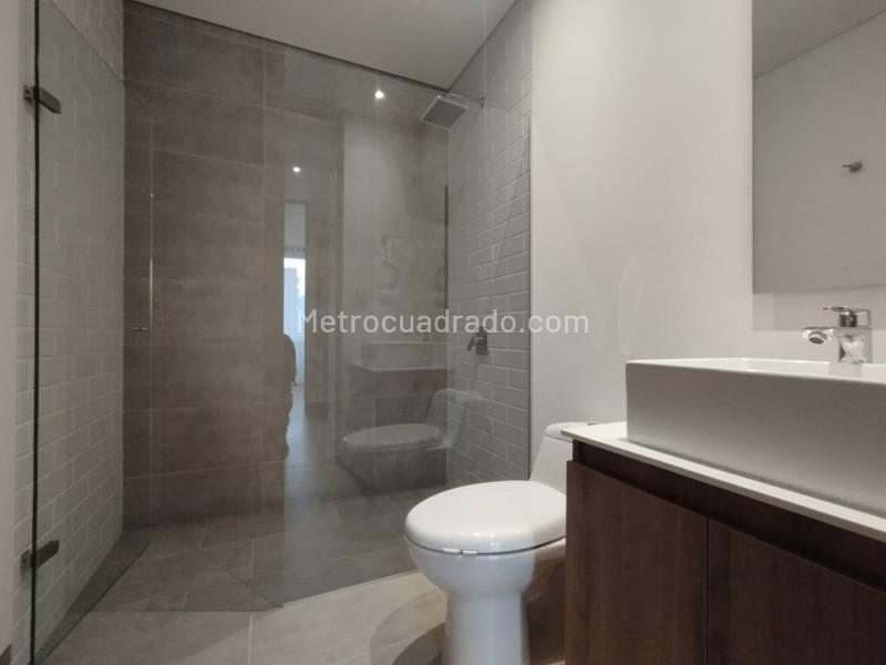 1BR Apartment with 2 Baths in Ciudad del Río (Art Museum View) - 9