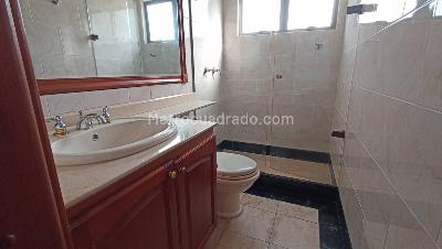 Apartamento de 4 alcobas en venta en El Poblado, Medellín, 250 m² · foto 11 de 18