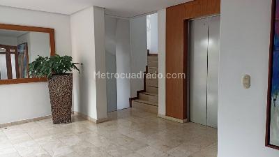 Apartamento de 4 alcobas en venta en El Poblado, Medellín, 250 m² · foto 17 de 18