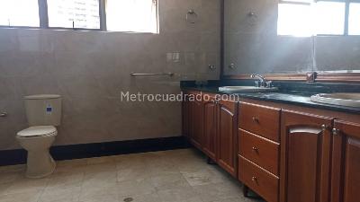 Apartamento de 4 alcobas en venta en El Poblado, Medellín, 250 m² · foto 9 de 18