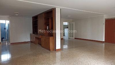 Apartamento de 3 alcobas en venta en Laureles, Medellín, 189 m² · foto 5 de 20