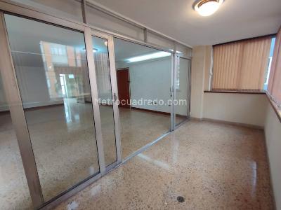 Apartamento de 3 alcobas en venta en Laureles, Medellín, 189 m² · foto 7 de 20
