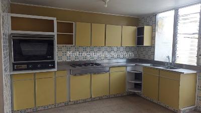 Apartamento de 3 alcobas en venta en Laureles, Medellín, 189 m² · foto 15 de 20