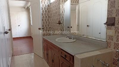 Apartamento de 3 alcobas en venta en Laureles, Medellín, 189 m² · foto 16 de 20