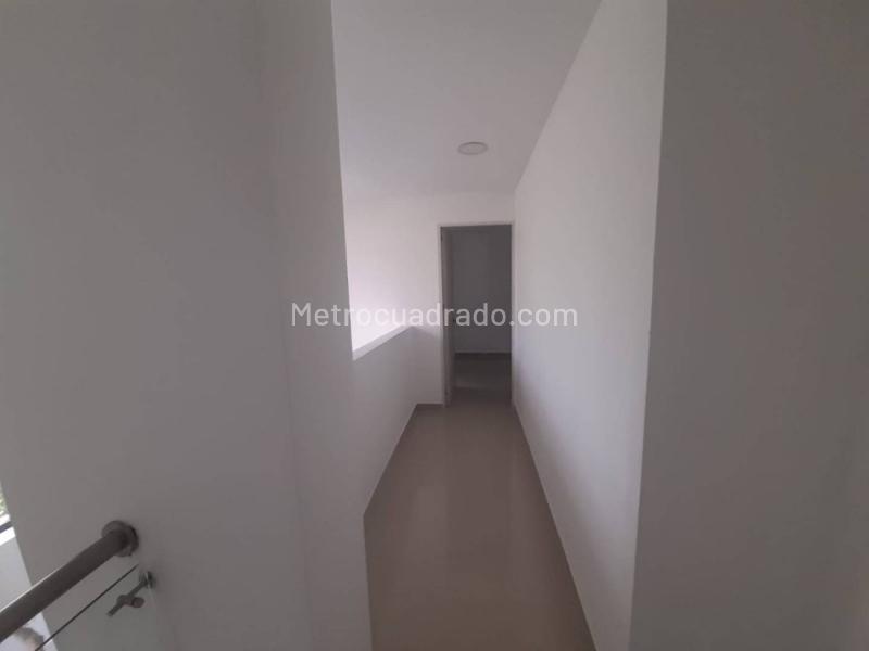 Spacious 3BR Apartment in Belen La Palma - 6