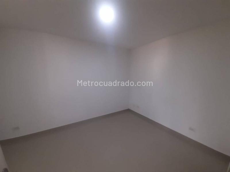 Spacious 3BR Apartment in Belen La Palma - 7