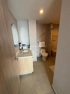 Apartaestudio en venta en El Poblado, Medellín, 77 m² · foto 5 de 6