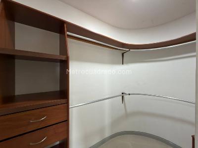 Apartamento de 3 alcobas en venta en Laureles, Medellín, 112 m² · foto 10 de 18