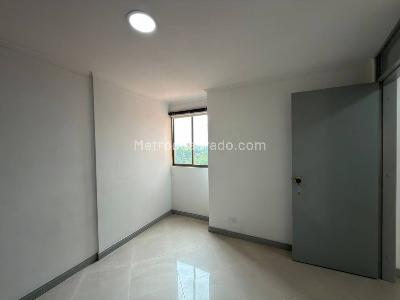 Apartamento de 3 alcobas en venta en Laureles, Medellín, 112 m² · foto 11 de 18