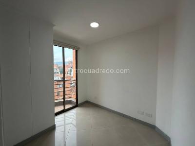 Apartamento de 3 alcobas en venta en Laureles, Medellín, 112 m² · foto 15 de 18