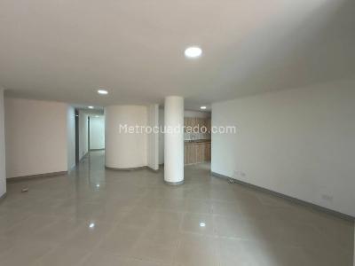Apartamento de 3 alcobas en venta en Laureles, Medellín, 112 m² · foto 2 de 18
