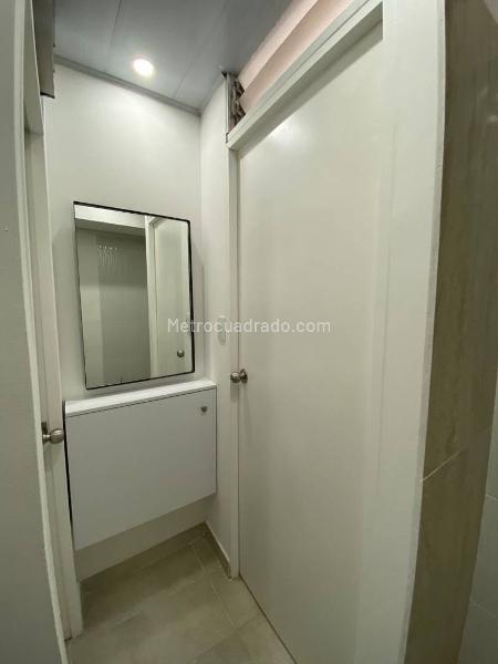 Spacious 2BR Apartment with Private Baths in Belen La Nubia - 5