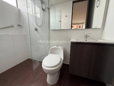 Apartamento de 3 alcobas en arriendo en Altos Del Poblado, Medellín, 80 m² · foto 12 de 20