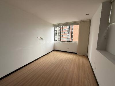 Apartamento de 3 alcobas en arriendo en Altos Del Poblado, Medellín, 80 m² · foto 18 de 20