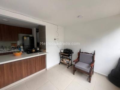 Apartamento de 3 alcobas en venta en Cimarronas, Rionegro, 44 m² · foto 2 de 17