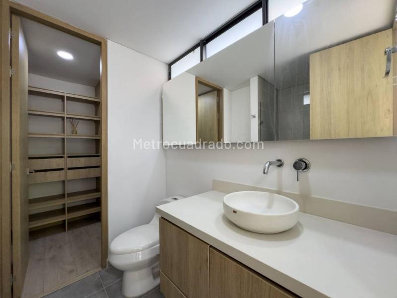 Apartamento de 2 Alcobas en Las Palmas con Amenidades - 7