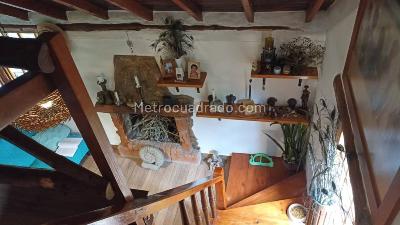 Casa de 3 alcobas en venta en Santa Elena, Medellín, 1166 m² · foto 9 de 20