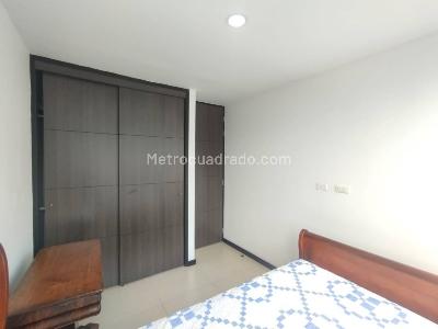 Apartamento de 3 alcobas en arriendo en Altos Del Poblado, Medellín, 87 m² · foto 13 de 16