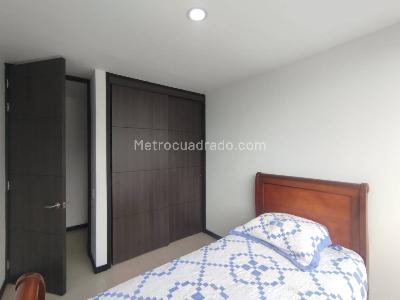 Apartamento de 3 alcobas en arriendo en Altos Del Poblado, Medellín, 87 m² · foto 14 de 16