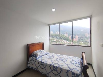 Apartamento de 3 alcobas en arriendo en Altos Del Poblado, Medellín, 87 m² · foto 15 de 16