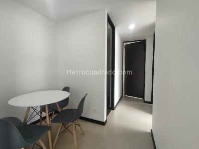 Apartamento de 3 alcobas en arriendo en Altos Del Poblado, Medellín, 87 m² · foto 7 de 16