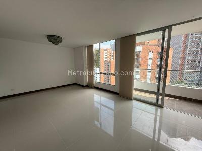 Apartamento de 4 alcobas en arriendo en El Poblado, Medellín, 145 m² · foto 2 de 20