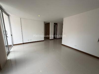 Apartamento de 4 alcobas en arriendo en El Poblado, Medellín, 145 m² · foto 3 de 20