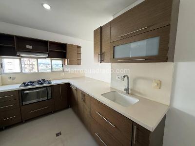 Apartamento de 4 alcobas en arriendo en El Poblado, Medellín, 145 m² · foto 5 de 20