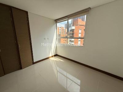 Apartamento de 4 alcobas en arriendo en El Poblado, Medellín, 145 m² · foto 8 de 20