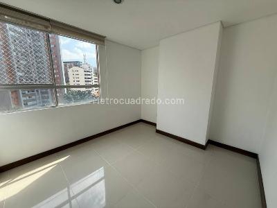 Apartamento de 4 alcobas en arriendo en El Poblado, Medellín, 145 m² · foto 16 de 20
