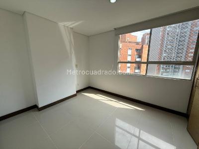 Apartamento de 4 alcobas en arriendo en El Poblado, Medellín, 145 m² · foto 17 de 20