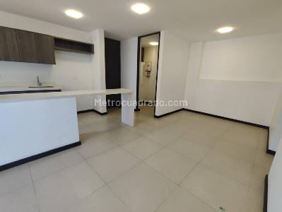 Apartamento en arriendo en Altos Del Poblado, Medellín · foto 3 de 12