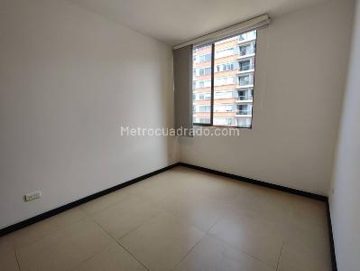 Apartamento en arriendo en Altos Del Poblado, Medellín · foto 6 de 12