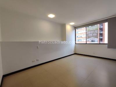 Apartamento en arriendo en Altos Del Poblado, Medellín · foto 8 de 12