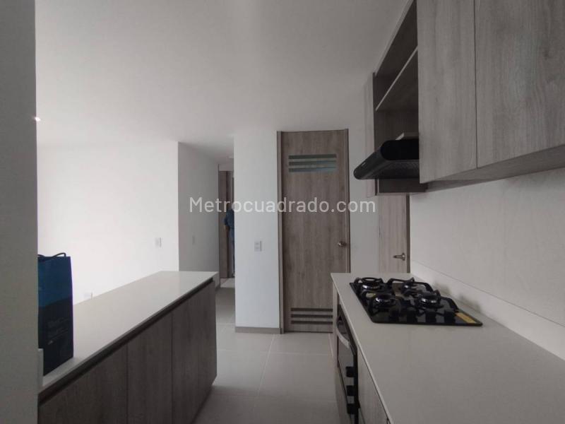 Apartamento nuevo de 3 alcobas cerca de Envigado (Simón Bolívar)