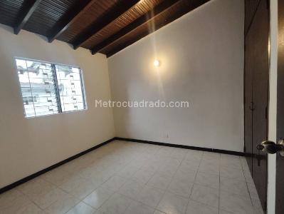 Casa de 5 alcobas en arriendo en Malibu, Medellín, 200 m² · foto 10 de 20