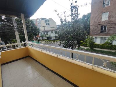 Casa de 5 alcobas en arriendo en Malibu, Medellín, 200 m² · foto 12 de 20