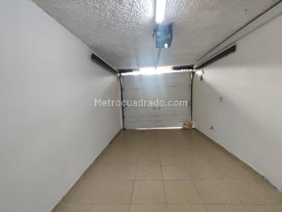 Casa de 5 alcobas en arriendo en Malibu, Medellín, 200 m² · foto 13 de 20